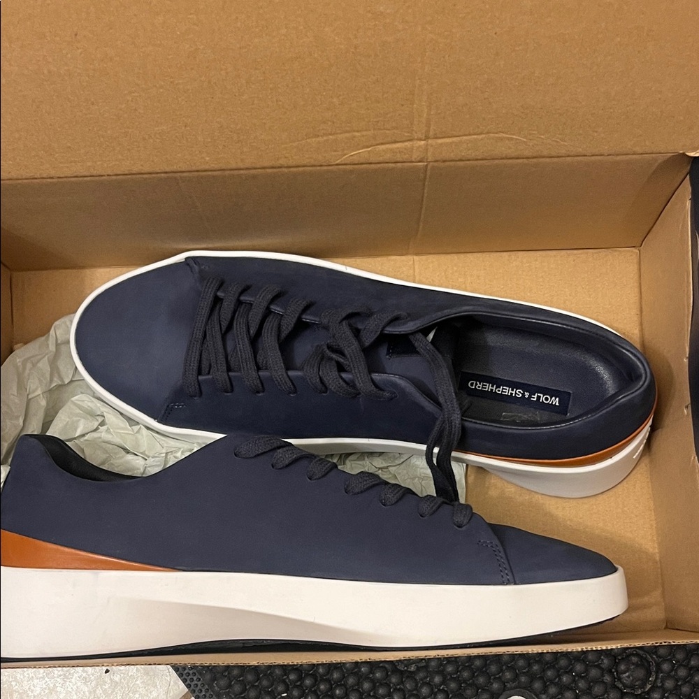 Men's Navy Sneakers